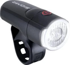 Sigma Sport AURA 30 Fietsverlichting Set - Led Koplamp 30 Lux - CURVE Achterlicht - Inclusief Batterijen -Fietsenwinkel 1200x1112 1