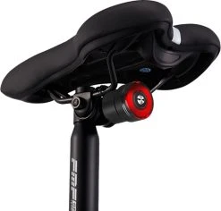 Lightyourbike ® BRAKE - Achterlicht Racefiets, Mountainbike & Stadsfiets - Slim Remlicht - LED & Oplaadbaar 15 Lightyourbike ® BRAKE - Achterlicht Racefiets, Mountainbike & Stadsfiets - Slim Remlicht - LED & Oplaadbaar -Fietsenwinkel 1200x1148 2