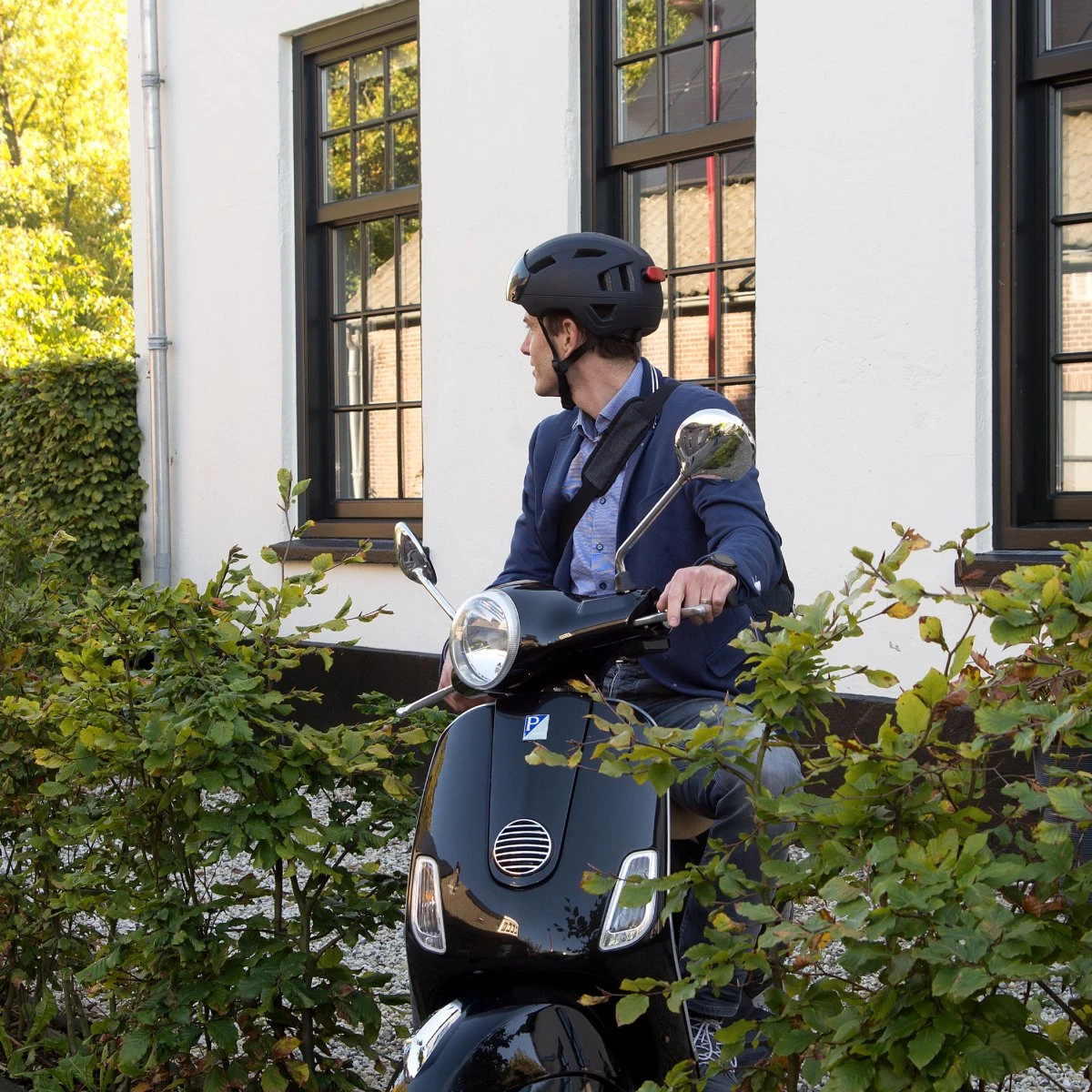 GOOFF® PILOT 3 In 1 Snorscooterhelm Met Afneembaar Vizier - Matzwart - Lichtgewicht Snorfiets Helm - NTA Gecertificeerd Speed Pedelec Helm - Geschikt Voor Blauw Kenteken Snorscooter En Snorfiets - Maat M - Voor Vrouwen En Mannen 8 GOOFF® PILOT 3 In 1 Snorscooterhelm Met Afneembaar Vizier - Matzwart - Lichtgewicht Snorfiets Helm - NTA Gecertificeerd Speed Pedelec Helm - Geschikt Voor Blauw Kenteken Snorscooter En Snorfiets - Maat M - Voor Vrouwen En Mannen - Afbeelding 6