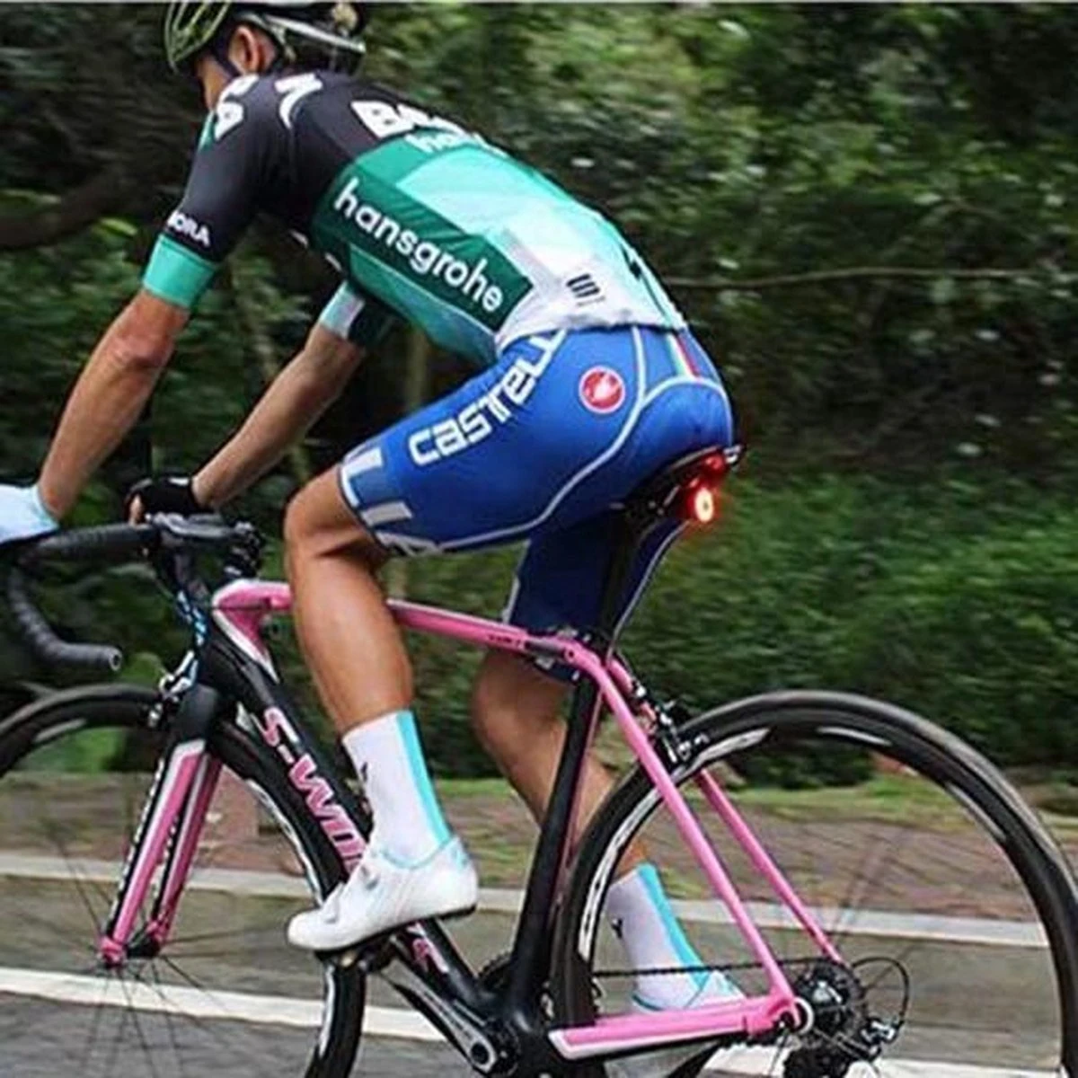 Rockbros Fietsachterlicht - Fietslamp - Fietsverlichting - Remlicht - Smart - USB - Multifunctioneel - Fietsremlicht - LED - Indicator 10 Rockbros Fietsachterlicht - Fietslamp - Fietsverlichting - Remlicht - Smart - USB - Multifunctioneel - Fietsremlicht - LED - Indicator - Afbeelding 8