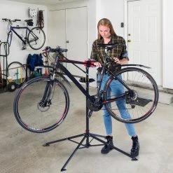 LifeGoods Fiets Montagestandaard - Fietsreparatie Racefiets / MTB - Incl. Stuurhouder - Zwart/Rood 19 LifeGoods Fiets Montagestandaard - Fietsreparatie Racefiets / MTB - Incl. Stuurhouder - Zwart/Rood -Fietsenwinkel 1200x1200 713