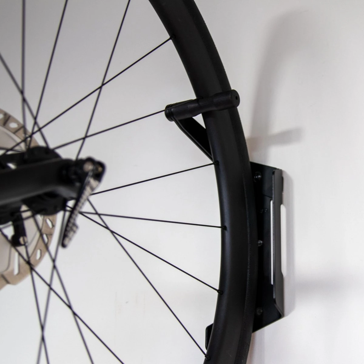 BBB Cycling Parkinglot Fietsdrager - Muurbeugel Fiets - Fietsbeugel - Ruimtebesparend - Voor Verschillende Soorten Fietsen - BTL-126 5 BBB Cycling Parkinglot Fietsdrager - Muurbeugel Fiets - Fietsbeugel - Ruimtebesparend - Voor Verschillende Soorten Fietsen - BTL-126 - Afbeelding 3