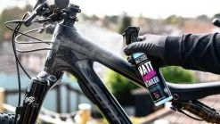 Muc-Off Matt Finish Detailer Beschermspray 250ML 10 Muc-Off Matt Finish Detailer Beschermspray 250ML -Fietsenwinkel 1200x675 9