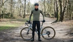 AGU Thermo Fietsshirt Lange Mouwen Essential Heren - Army Green - XL 25 AGU Thermo Fietsshirt Lange Mouwen Essential Heren - Army Green - XL -Fietsenwinkel 1200x700 5
