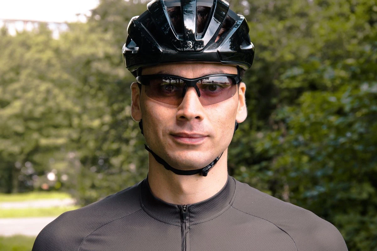 BBB Cycling Impress PH Fietsbril - Wielrenbril - Meekleurende Lens - Instelbaar Neusstuk - Mat Zwart - BSG-58PH 14 BBB Cycling Impress PH Fietsbril - Wielrenbril - Meekleurende Lens - Instelbaar Neusstuk - Mat Zwart - BSG-58PH - Afbeelding 12