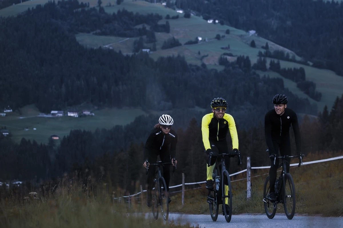 Rogelli Caluso 2.0 - Fietsshirt Lange Mouwen - Heren - Maat XL - Zwart 5 Rogelli Caluso 2.0 - Fietsshirt Lange Mouwen - Heren - Maat XL - Zwart - Afbeelding 3