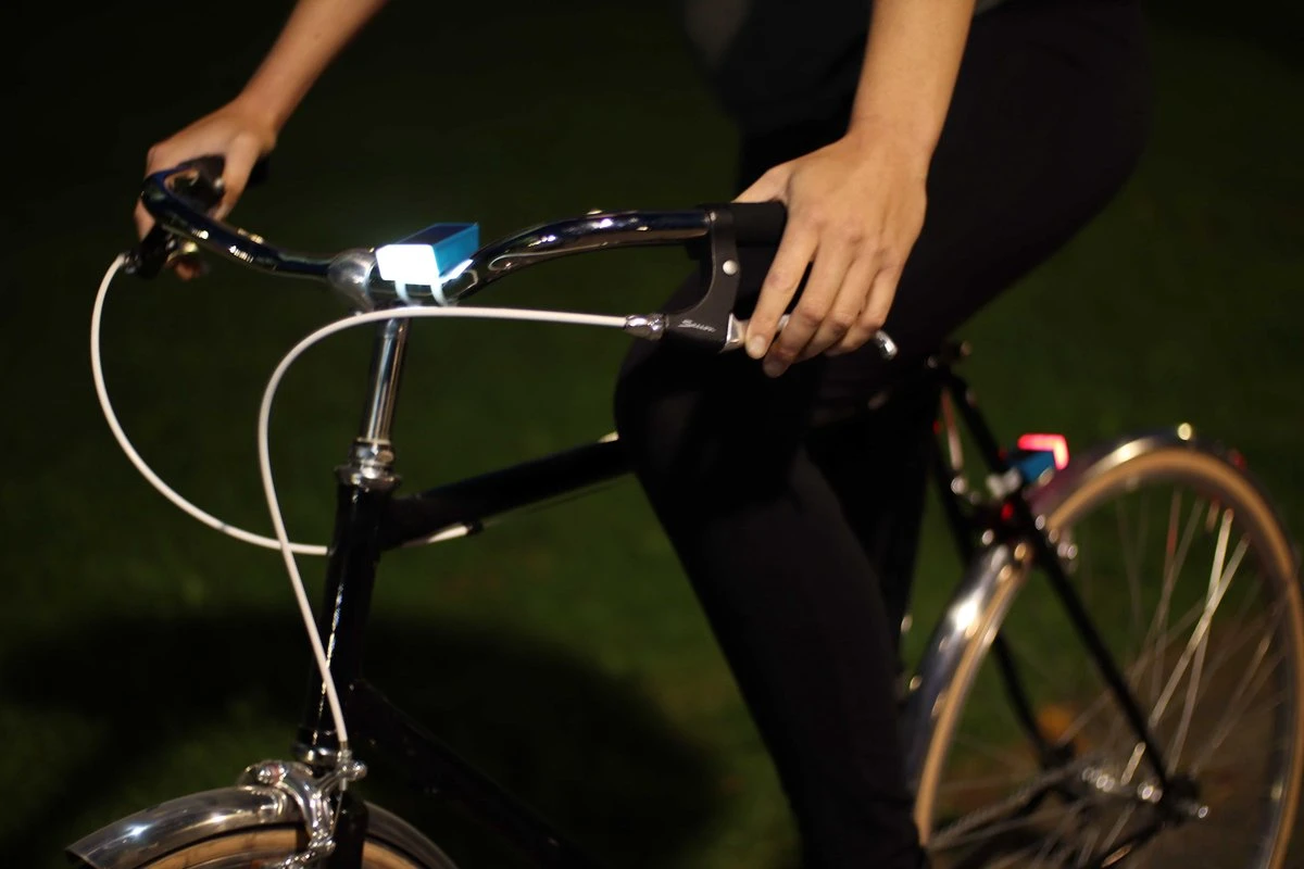 LITTA 2 Fietsverlichting Op Zonne-energie - Zwart (set) 5 LITTA 2 Fietsverlichting Op Zonne-energie - Zwart (set) - Afbeelding 3