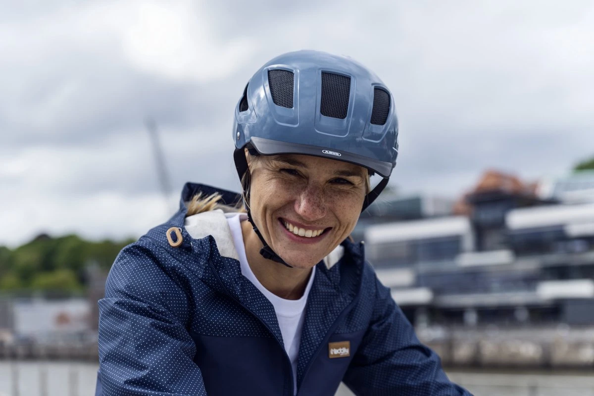 ABUS Hyban 2.0 Fietshelm - Maat M (52-58 Cm) - Velvet Black 7 ABUS Hyban 2.0 Fietshelm - Maat M (52-58 Cm) - Velvet Black - Afbeelding 5