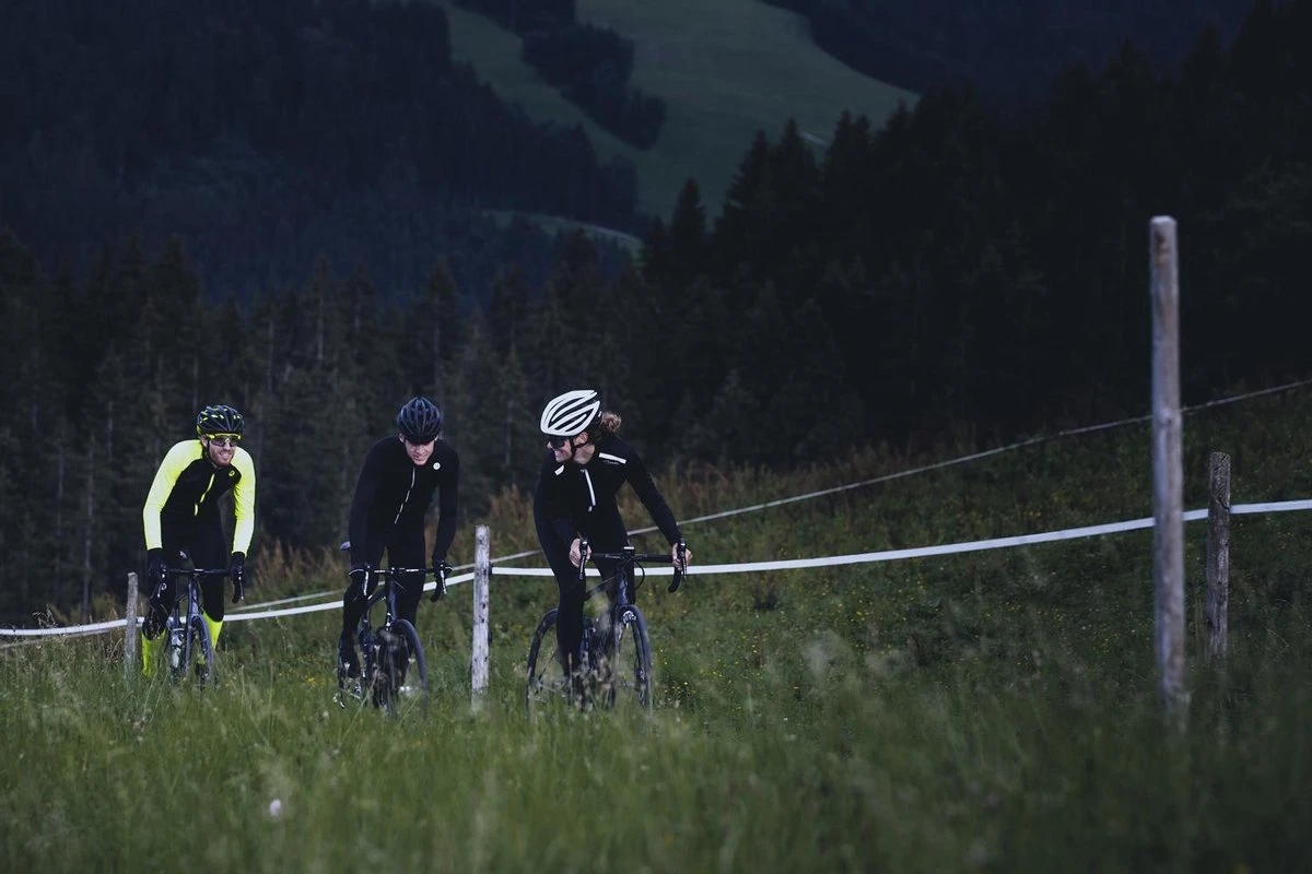 Rogelli Caluso 2.0 - Fietsshirt Lange Mouwen - Heren - Maat L - Zwart, Fluor 5 Rogelli Caluso 2.0 - Fietsshirt Lange Mouwen - Heren - Maat L - Zwart, Fluor - Afbeelding 3