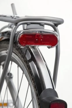 AXA Riff Battery - Fiets Achterlicht - LED Fietsverlichting Op Batterij - 50-80 Mm - Rood -Fietsenwinkel 798x1200 2