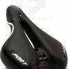 Voltano Sport Fietszadel Iclusief Zadelstrop – Gel Trekking Zadel – Met Uitsparing – Unisex - Zwart 2 Voltano Sport Fietszadel Iclusief Zadelstrop – Gel Trekking Zadel – Met Uitsparing – Unisex - Zwart -Fietsenwinkel 883x1200 2